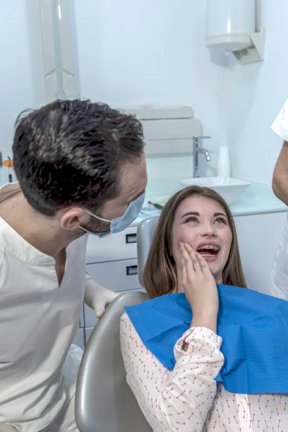 Best Emergency Tooth Extraction in Robertsde, AL
